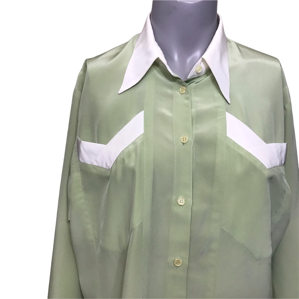 Simon Chang women’s blouse tea green with white accents size 4
